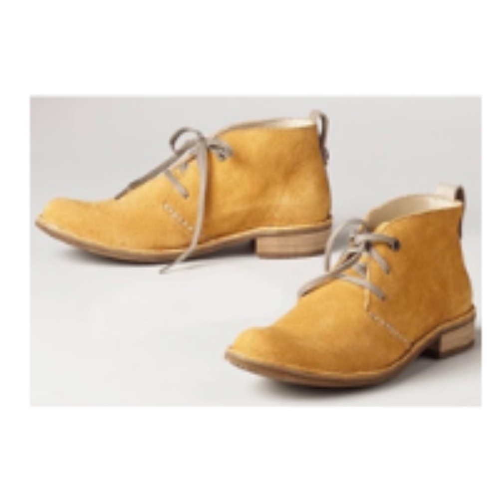 Women’s shoes